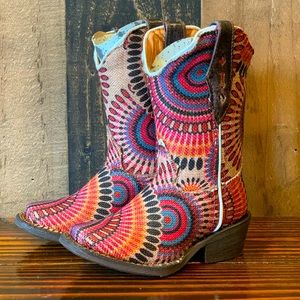 Tanner Mark kids size 7